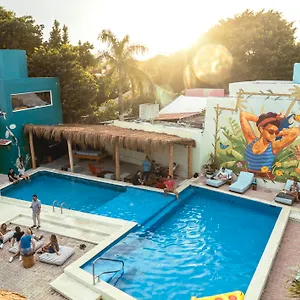 Nilu Cancun Downtown By Selina מלון